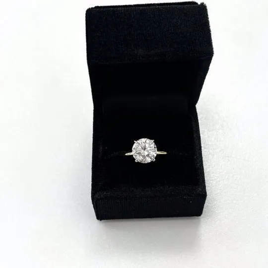1/2 Carat Round Cut Diamond - Q-R VS1 - 0.69ct - 209575