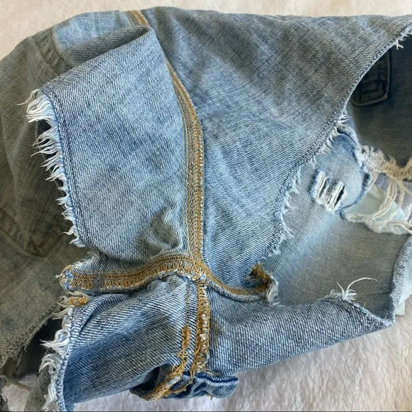 AGOLDE Parker Light Wash Distressed Cutoff Jean Shorts | 26