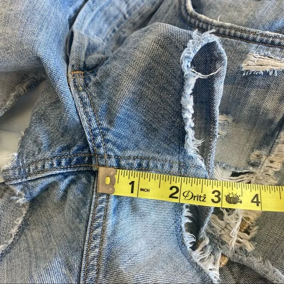 AGOLDE Parker Light Wash Distressed Cutoff Jean Shorts | 26