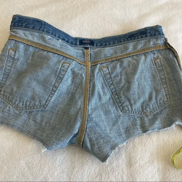 AGOLDE Parker Light Wash Distressed Cutoff Jean Shorts | 26
