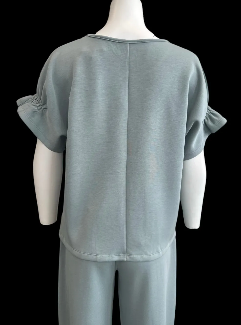 Air Essential Elastic Sleeve Top