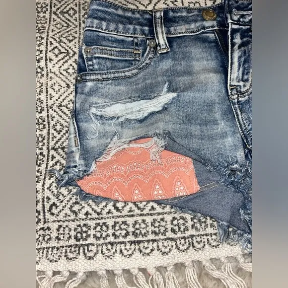 American Eagle Distressed Shortie Shorts Short Lot.  Three pair!! Size 4