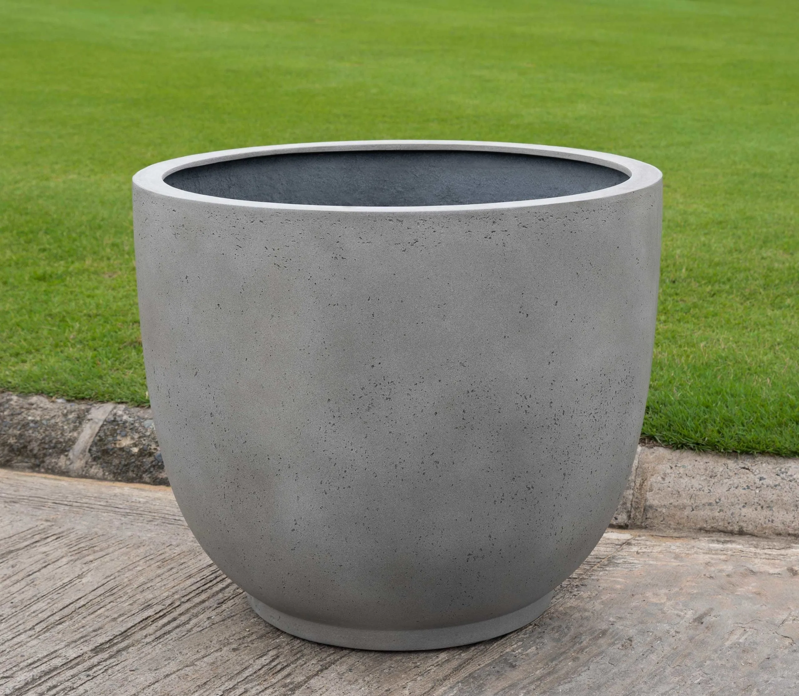 Campania Danilo Planter