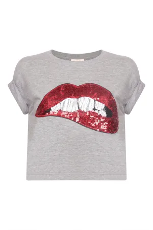 Cropped grey maternity t-shirt, sequin applique lips