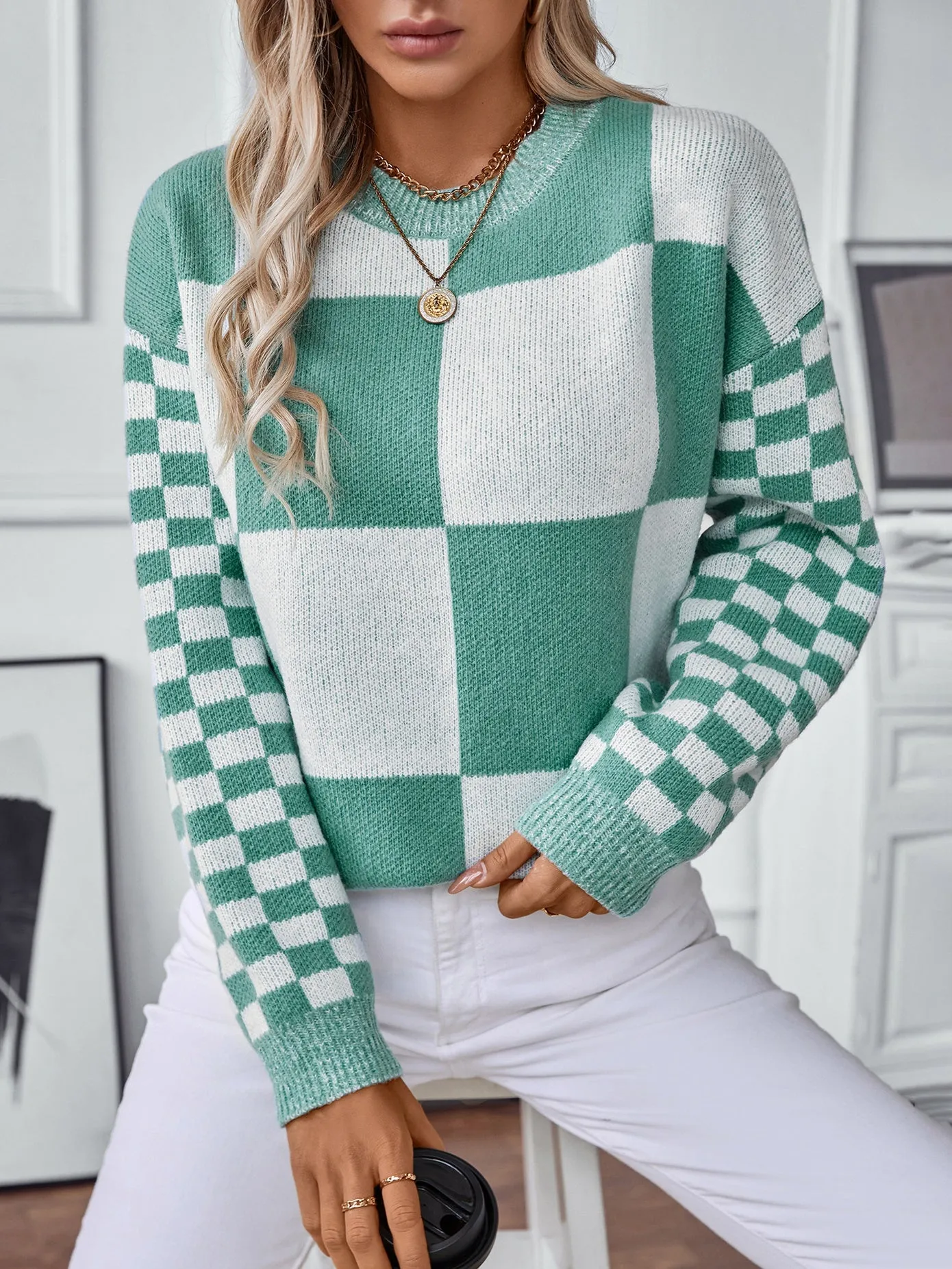Elegant Women's Sweater with Fashionable Checked Design