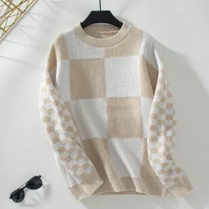 Elegant Women's Sweater with Fashionable Checked Design