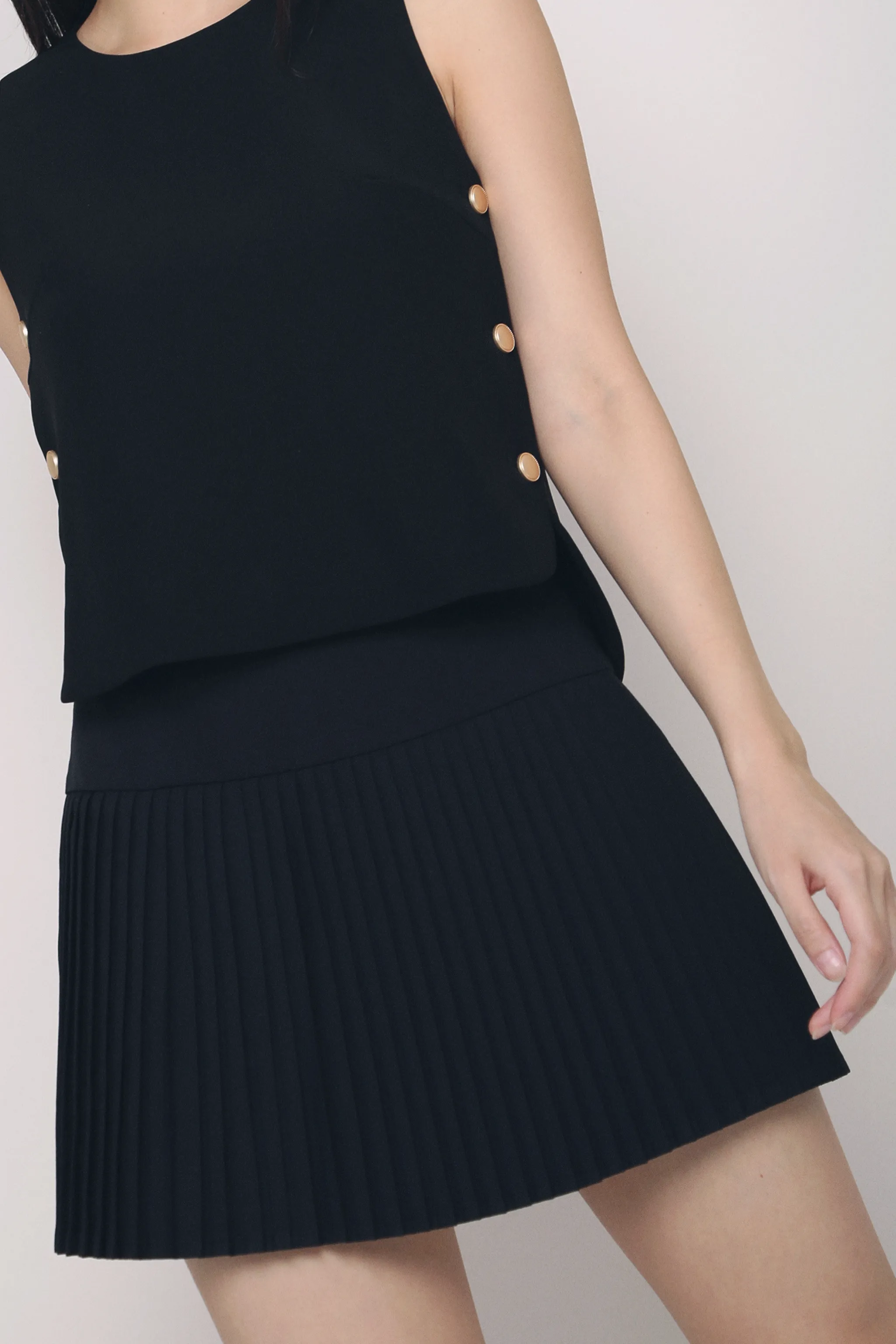 Frida Dropwaist Pleated Skorts Black
