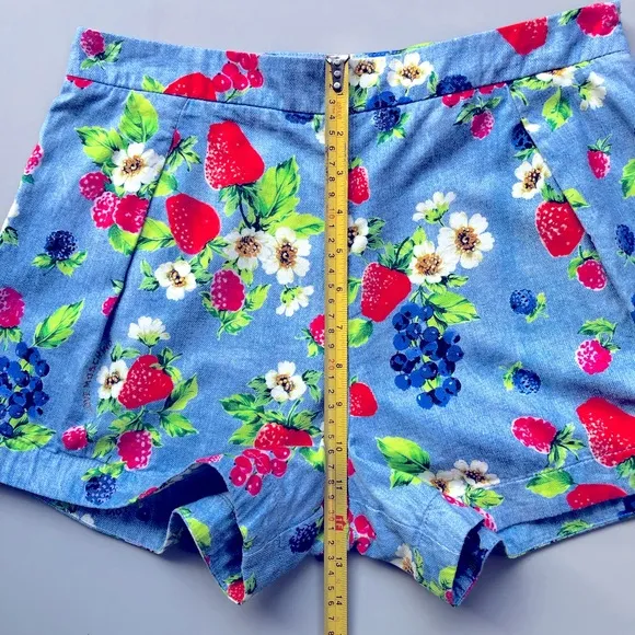 Love Moschino Shorts Women 6 Fruit Strawberry Summer Print 100% Cotton