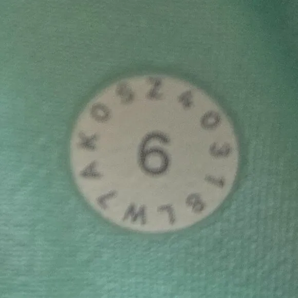Lululemon Run Times Short II *4&quot; - 6 Toothpaste