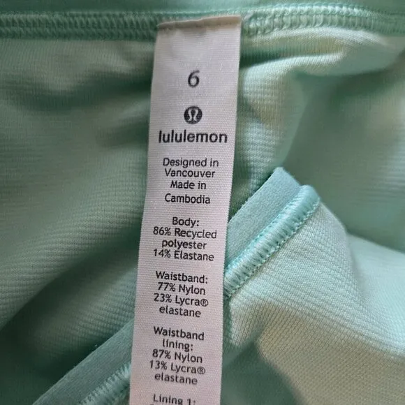 Lululemon Run Times Short II *4&quot; - 6 Toothpaste