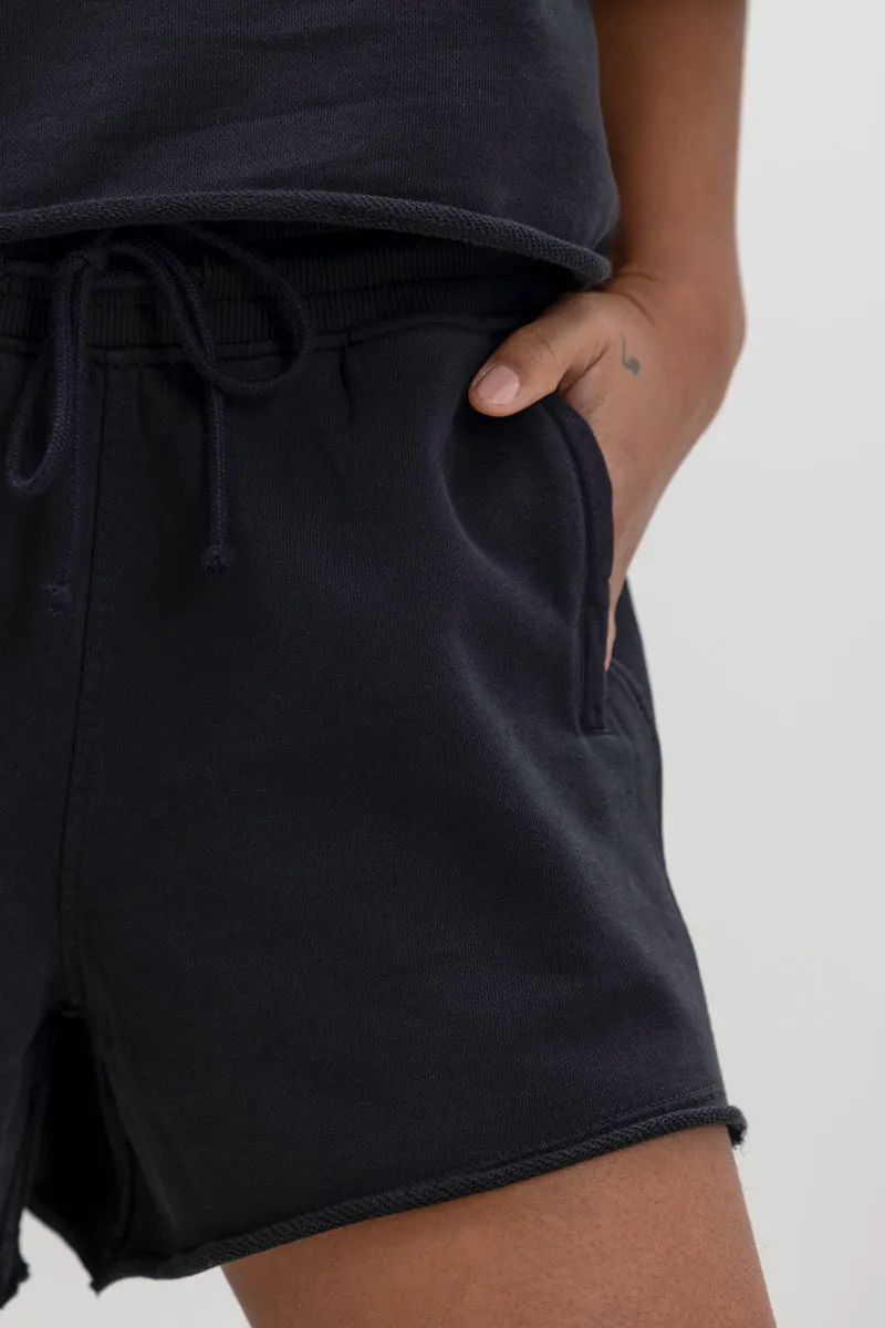 Mid Rise Short Black