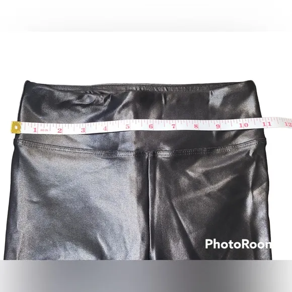 New Koral Women’s High Rise Shorts XS