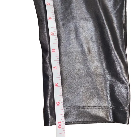 New Koral Women’s High Rise Shorts XS