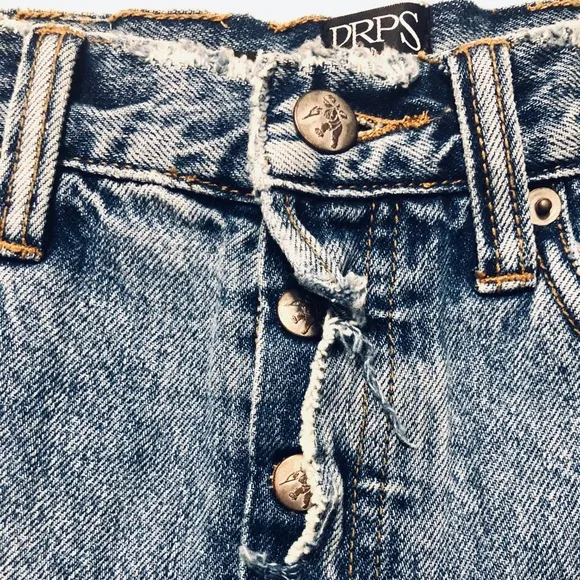 NWT PRPS Distressed Denim Shorts AMX Cutoff Sz 26