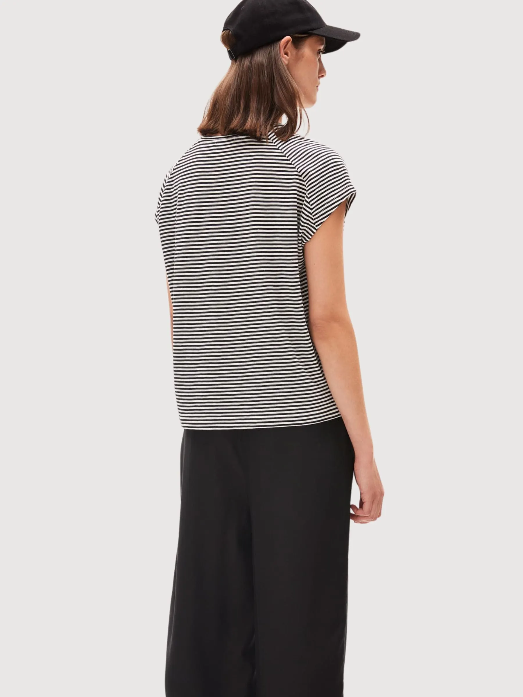 Oneliaa T-Shirt Lovely Stripes in Organic cotton | Armedangels