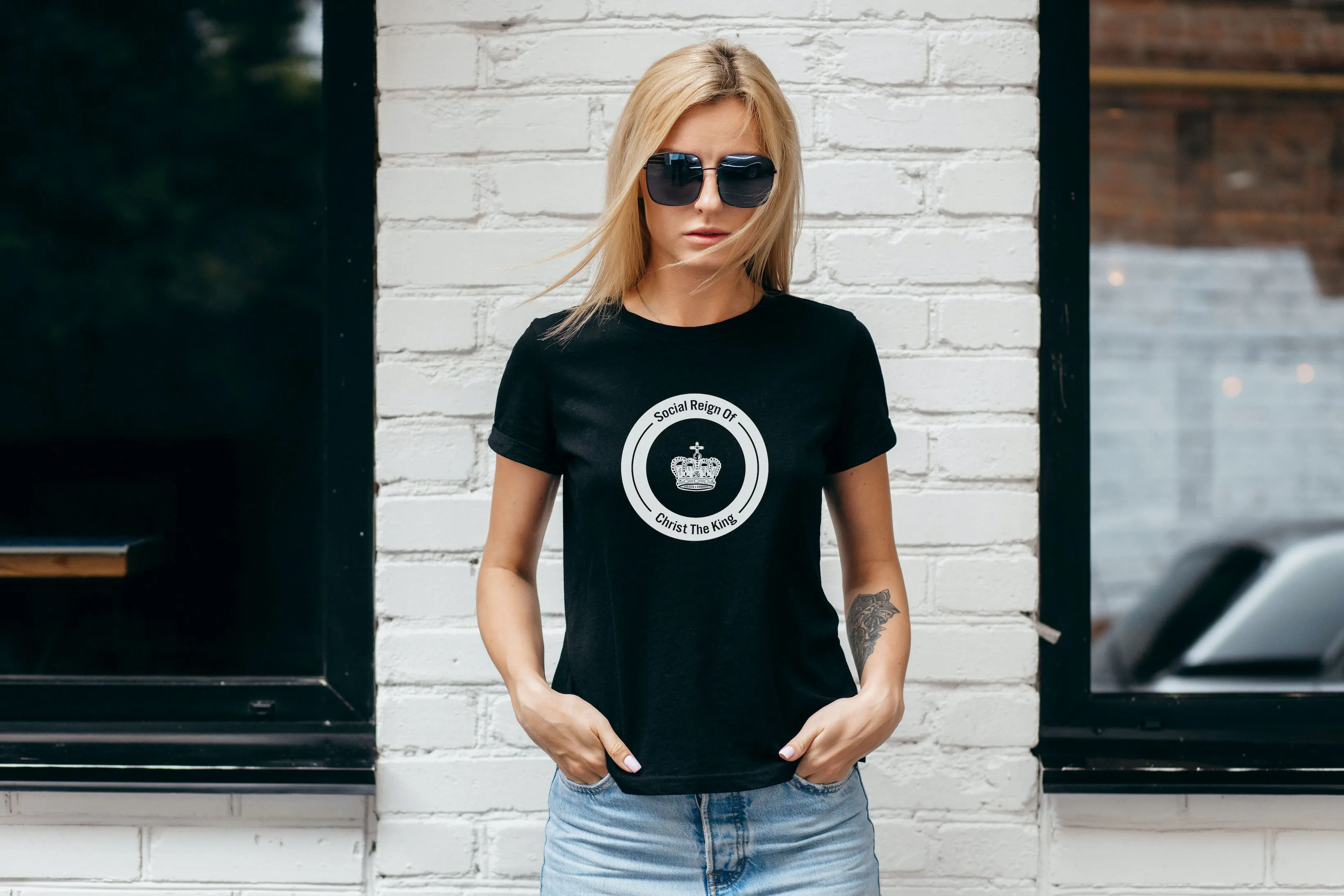Social Reign of Christ the King woman's White Circle t-shirt