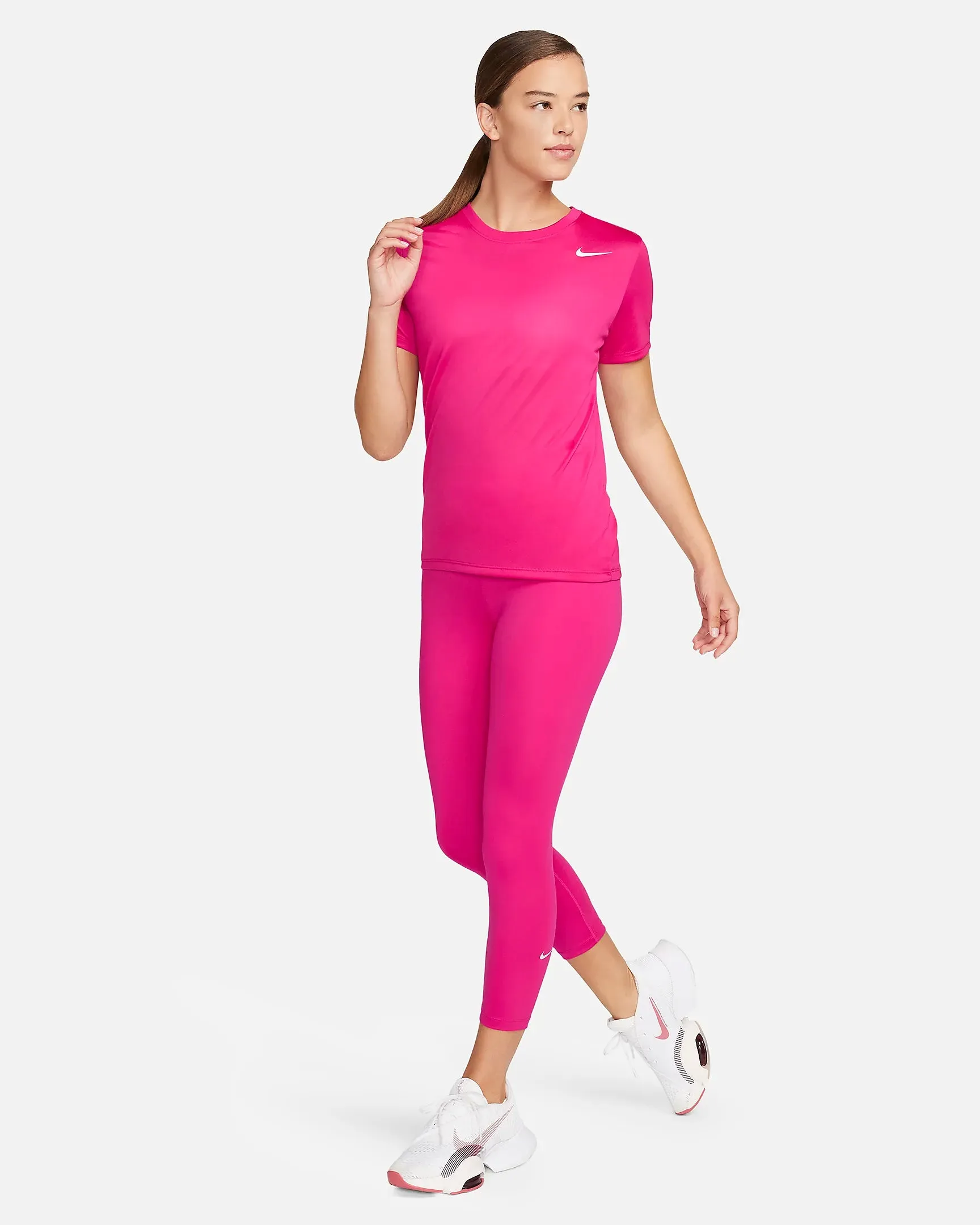 T SHIRT DONNA NIKE DRI-FIT SWOOSH RUN MAGLIA WOMAN RUNNING TEE NERA e FUCHSIA
