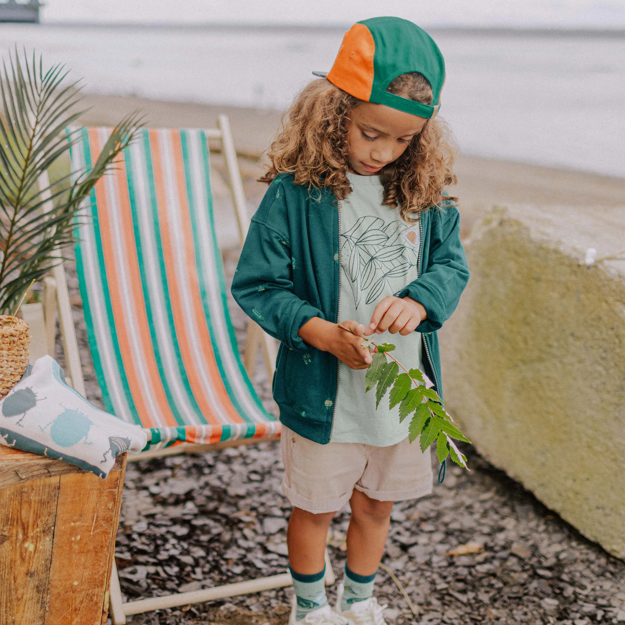 T-shirt à manches courtes vert avec illustration, enfant || Green short sleeves T-shirt with print, child