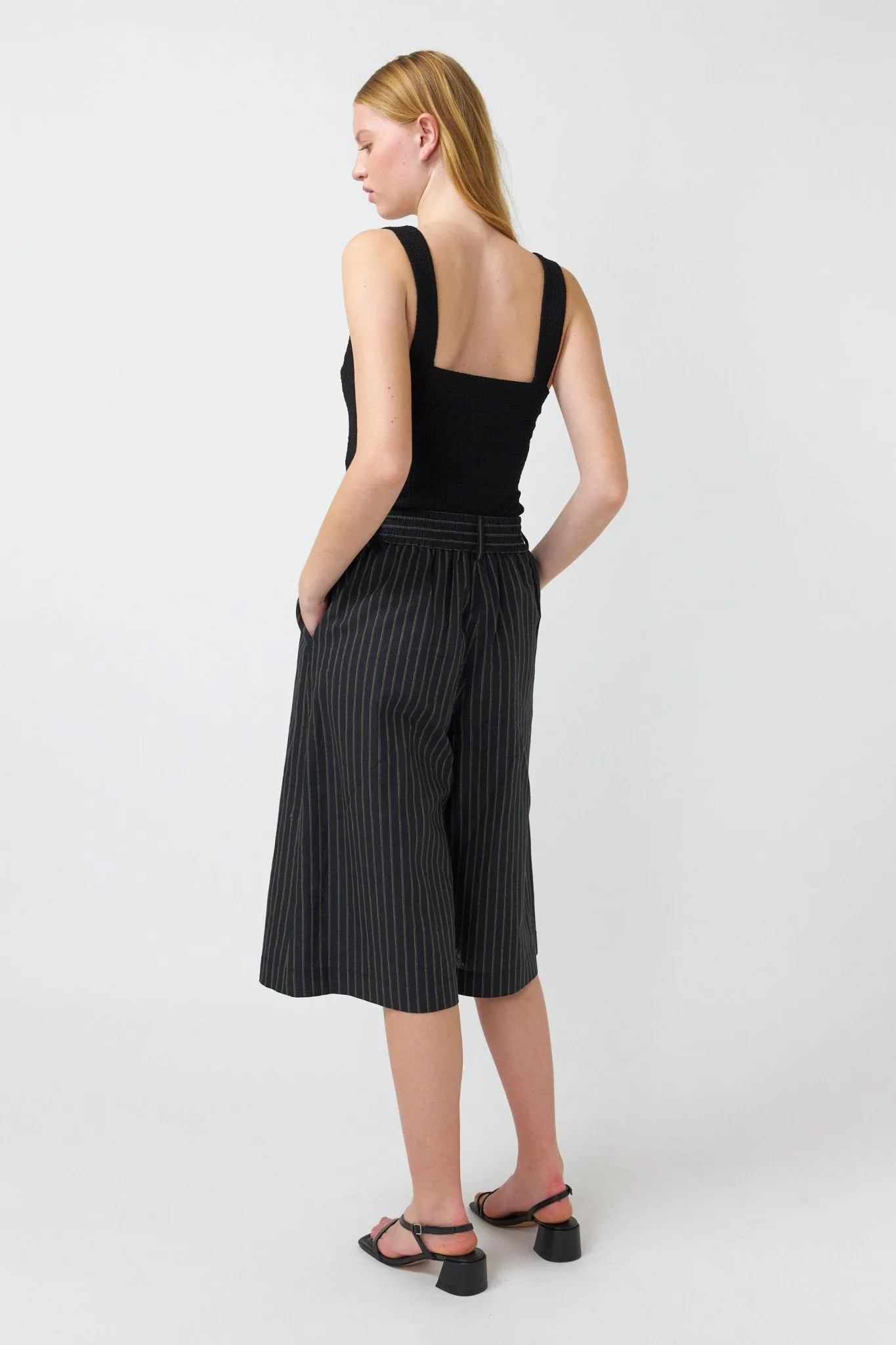 Veda Shorts | Black