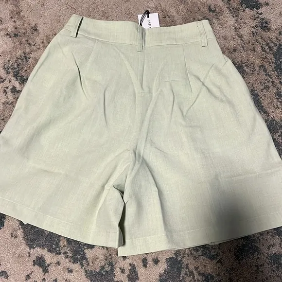 WeWoreWhat Trouser Shorts in Fog Green size 0 NWT