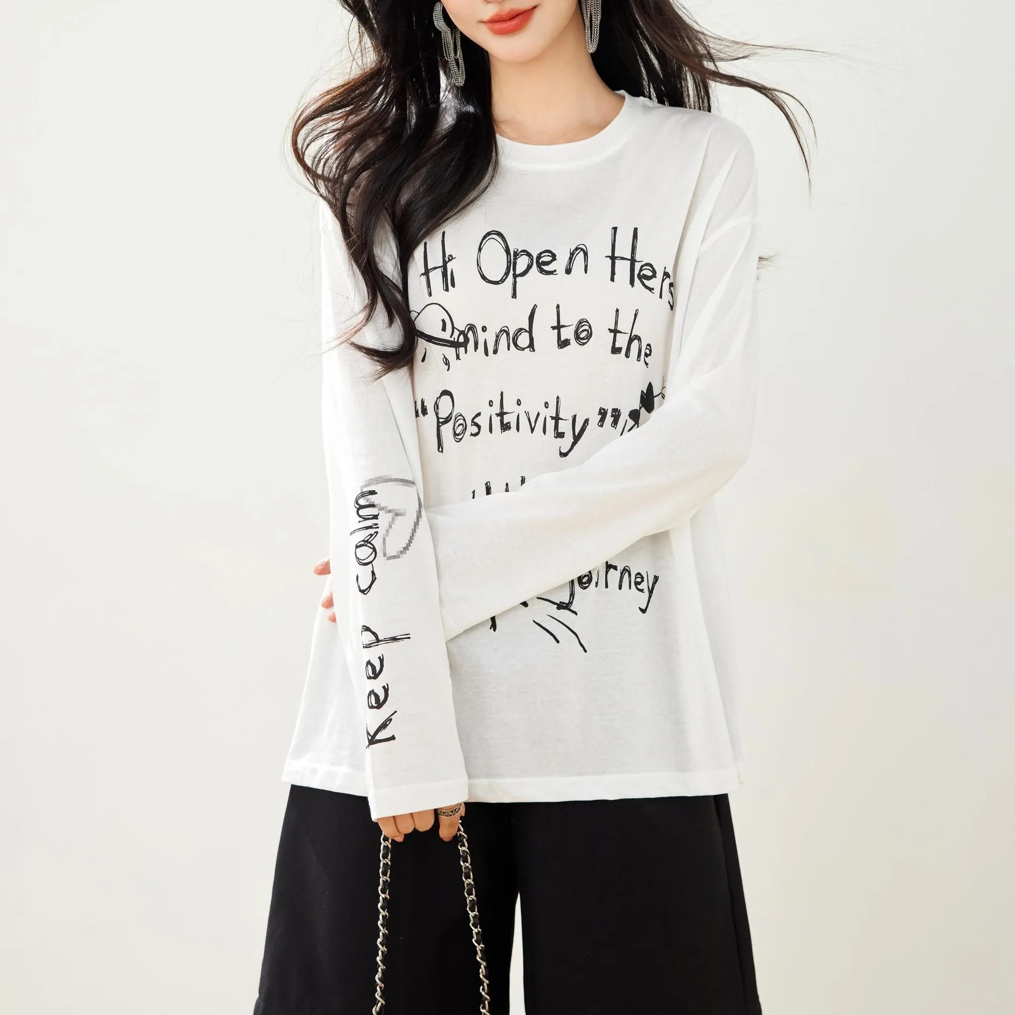White T-Shirt with Graffiti and Round Neck Design