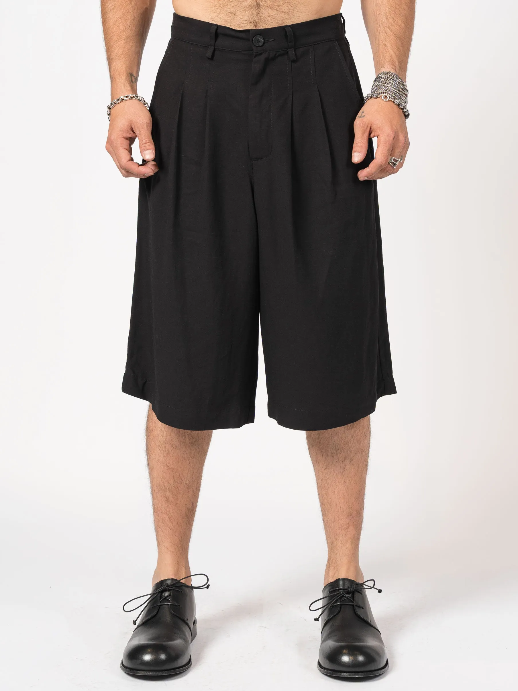 Wide-Leg Pleated  Shorts
