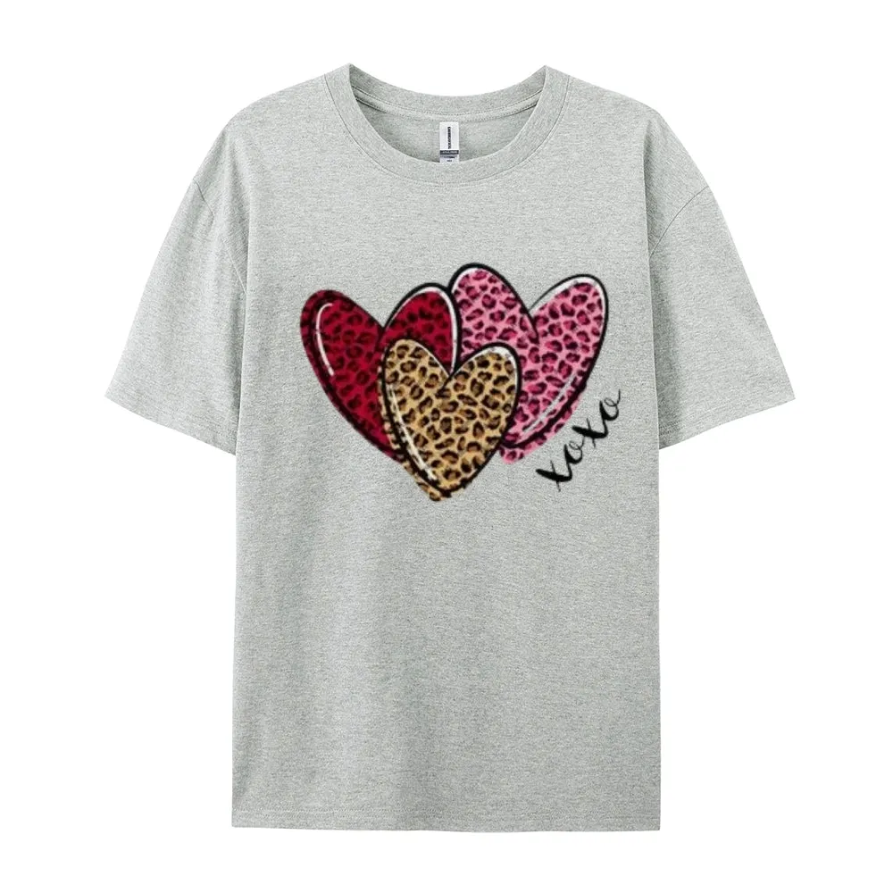 Women Love Leopard Heart Valentine's Day Print  Graphic T-shirt
